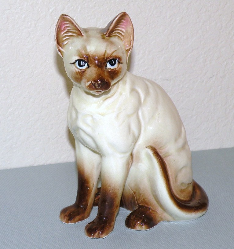 Siamese Cat porcelain Figurine made in Japan by Klassyglassandmore