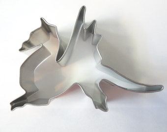 Dragon cookie cutter