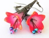 Dangle Lucite Trumpet Flower Earrings - Hand dyed Pink and red-orange - Brass Filigree Cone Dangle Lucite Trumpet Flower Earrings - Hand dyed Pink and red-orange - Brass Filigree Cone