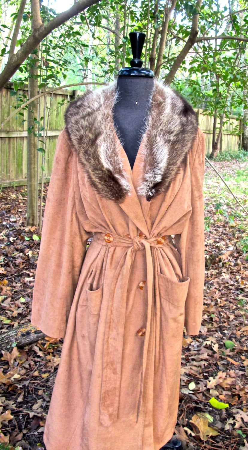 SALE vintage furcollar trench coat 1970s Alorna New by mkmack