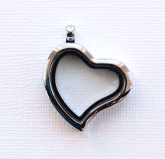 2 Floating Charm Locket Heart Shape Glass LL30