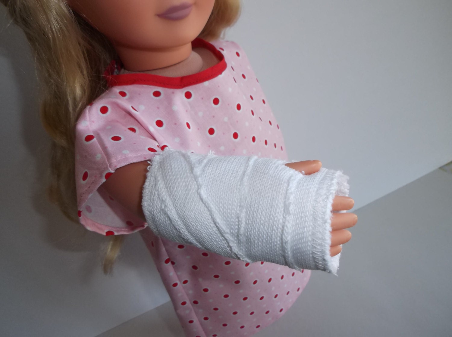 journey girl doll arm broken