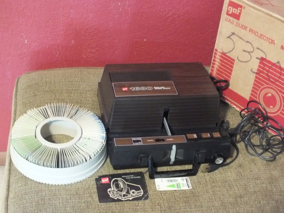 ON SALE Vintage GAF 2x2 Slide Projector Three Way Remote