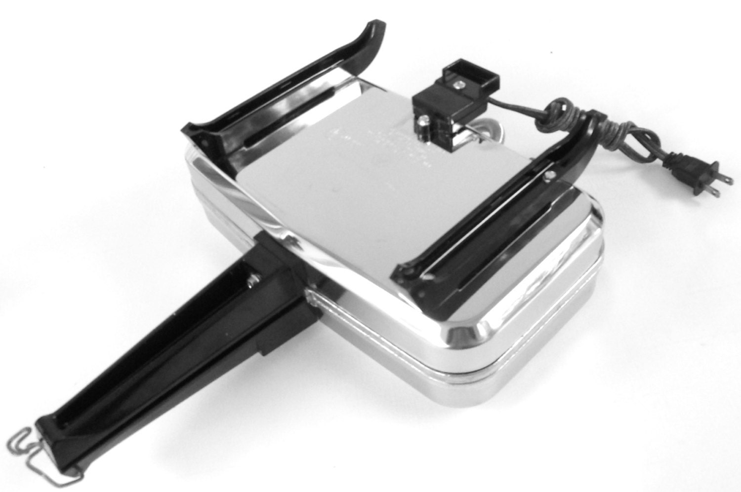 Vitantonio Pizzelle Chef Krumkake Iron Maker Model 300A
