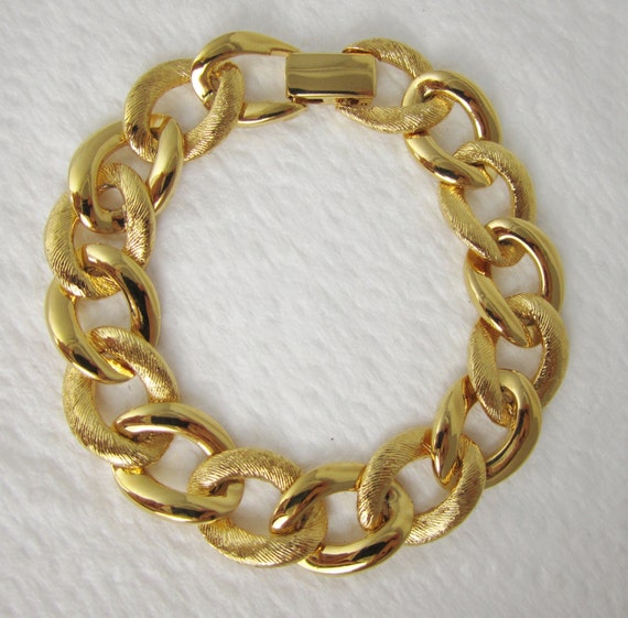 Napier Bracelet Gold Tone Link Bracelet Fashion Jewelry Arm