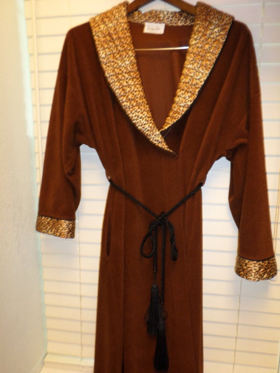 Vintage Vanity Fair Robe / Velour Satin by MonaLisaTreasures