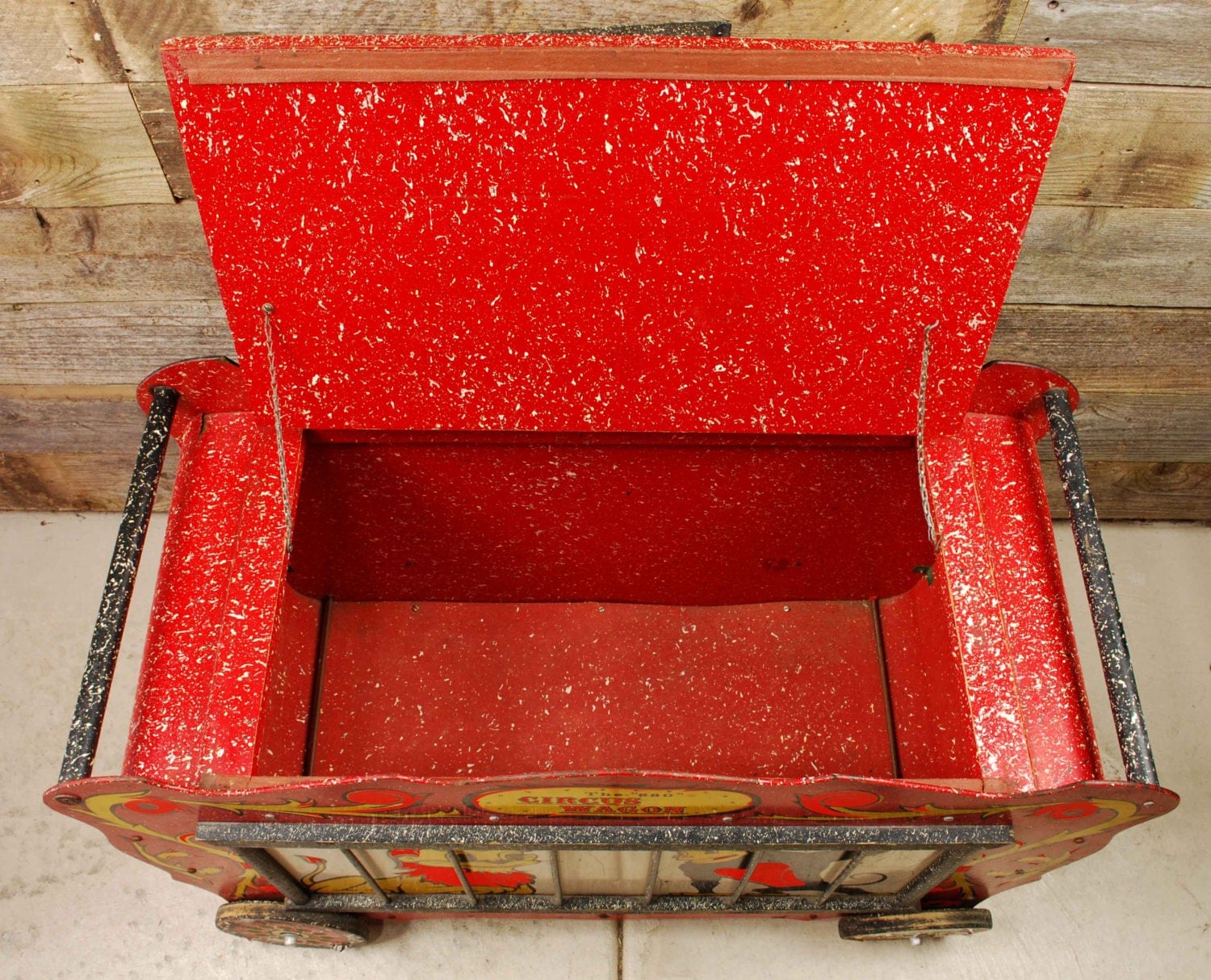 circus wagon toy box