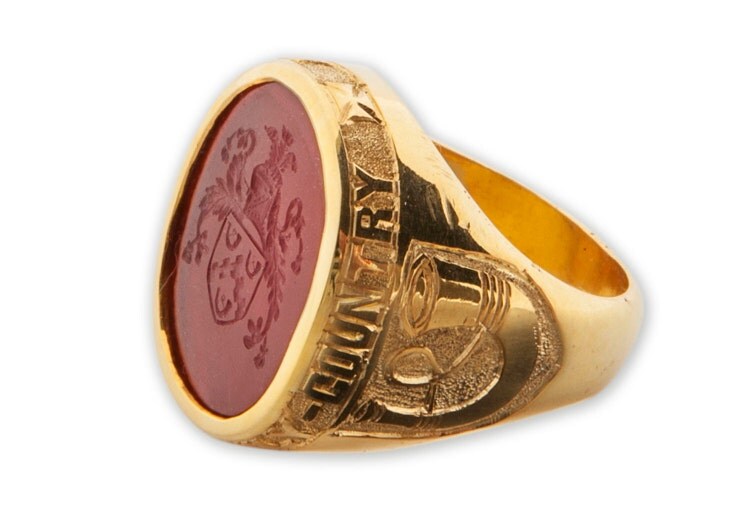 Custom Men&#39;s Ring Engraved Regnas Stone Signet Gold by Regnas