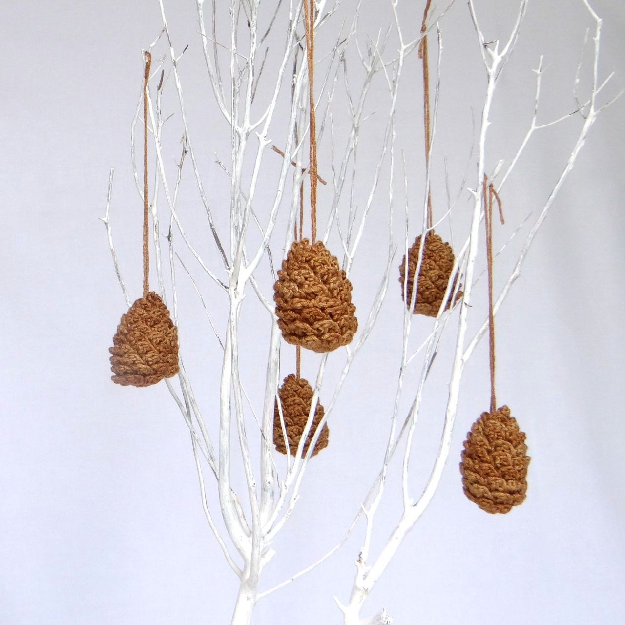 Pinecone Christmas Decorations / Autumn Fall Winter Ornaments / Christmas Tree / Twig Tree / Pinecones