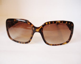 Wow Authentic Vintage Women's Sunglasses - See our huge collection of vintage eyewear