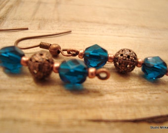 Copper Earrings, Filigree Earrings, Dark Blue Glass Earrings, Beaded Earrings, Bohemian, Boucles Oreilles Cuivre, Bijoux, montreal