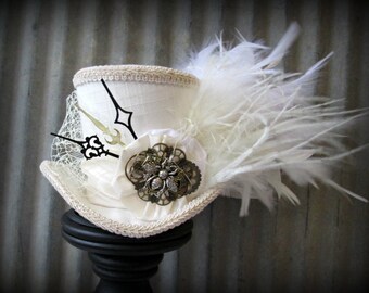 White Linen cQueen Bee Steampunk Wedding, Alice in Wonderland Top Hat ...