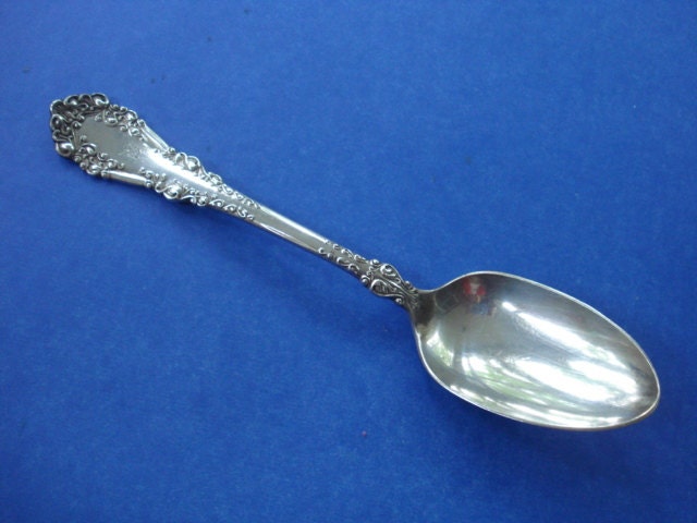 Beautiful LARGE SERVING SPOON Signed 1847 Rogers Bros A1