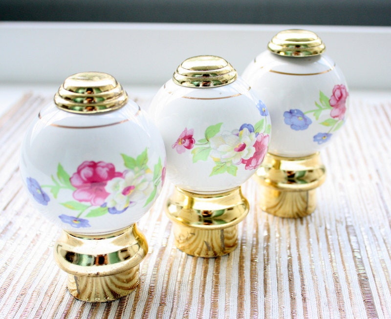 Ceramic Finials Bed Posts / Porcelain Door Knobs / Floral Door