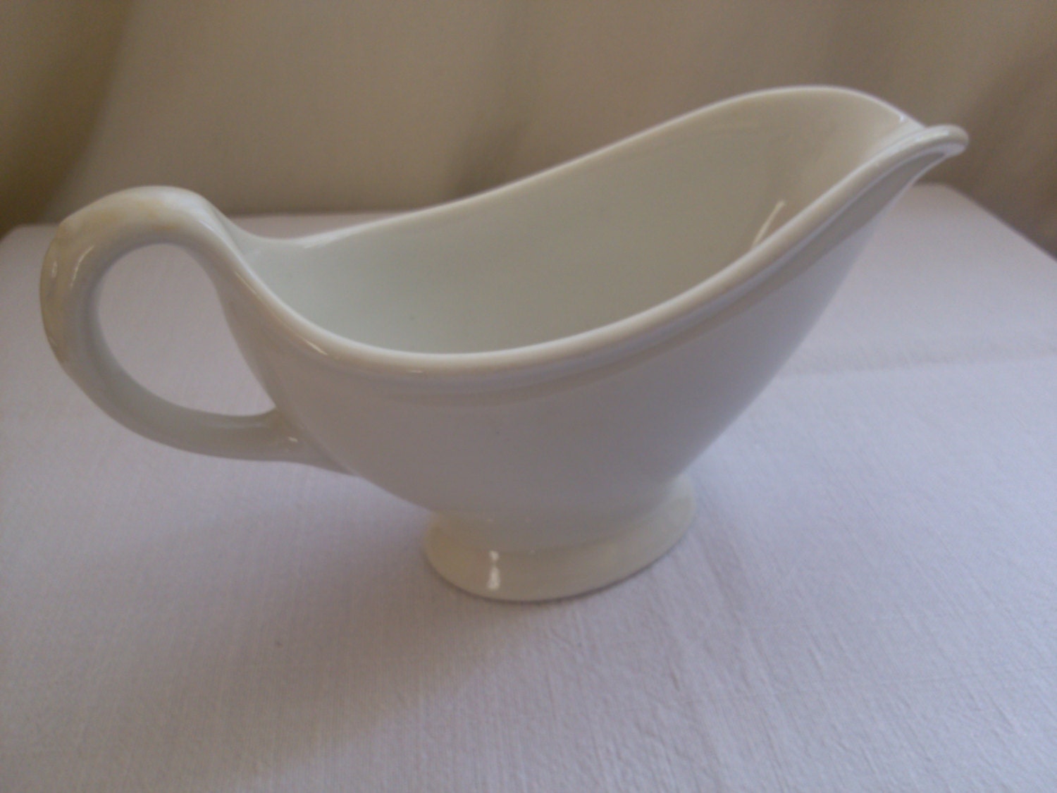 Vintage White Gravy Boat large sturdy Ceramic Serving Bowl
