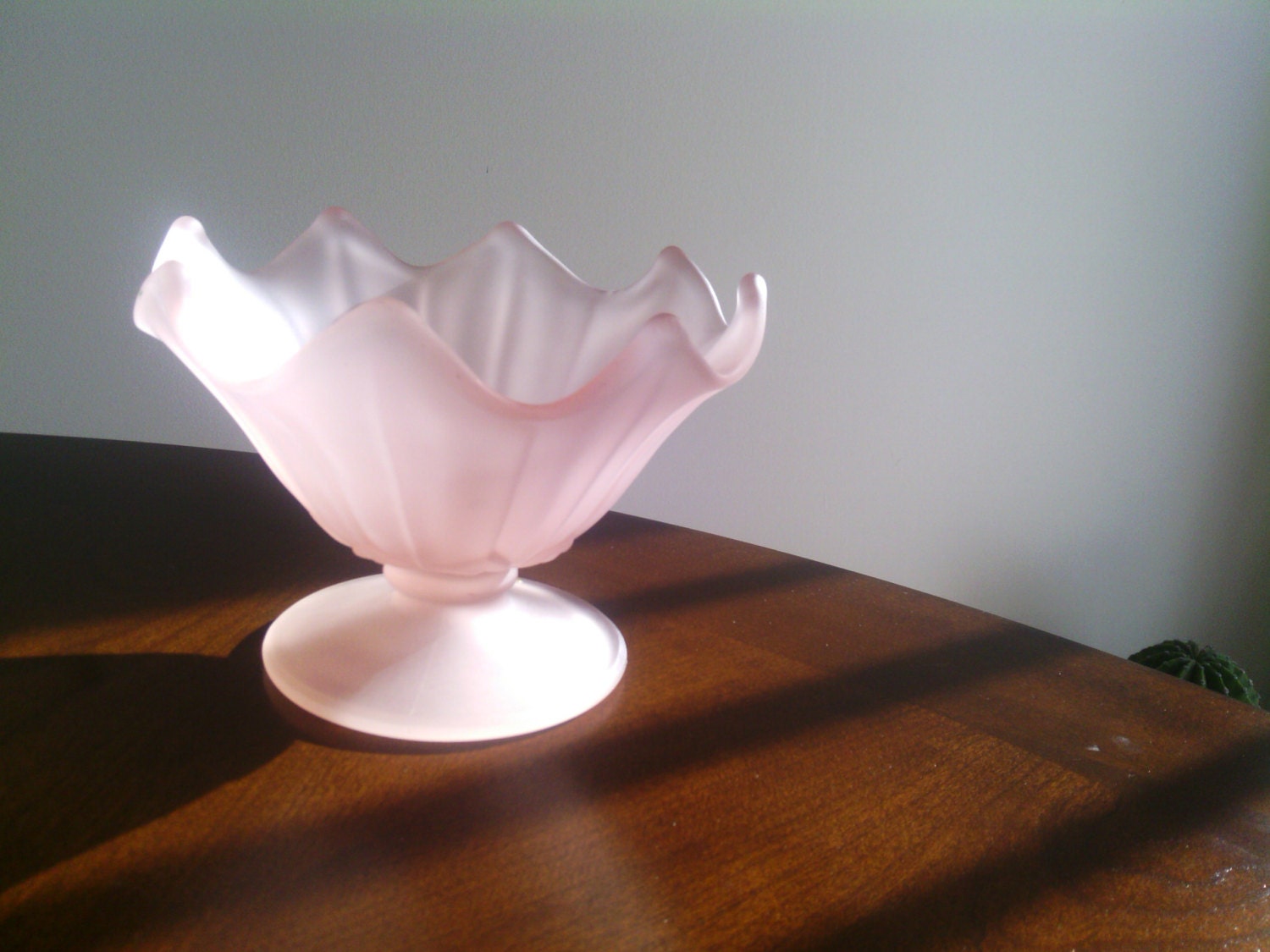 Compote Bowl Satin Pink Lotus Pattern Westmoreland Glass Cupped Edged Haute Juice 8548