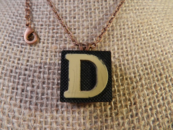 classic db defias letter chain