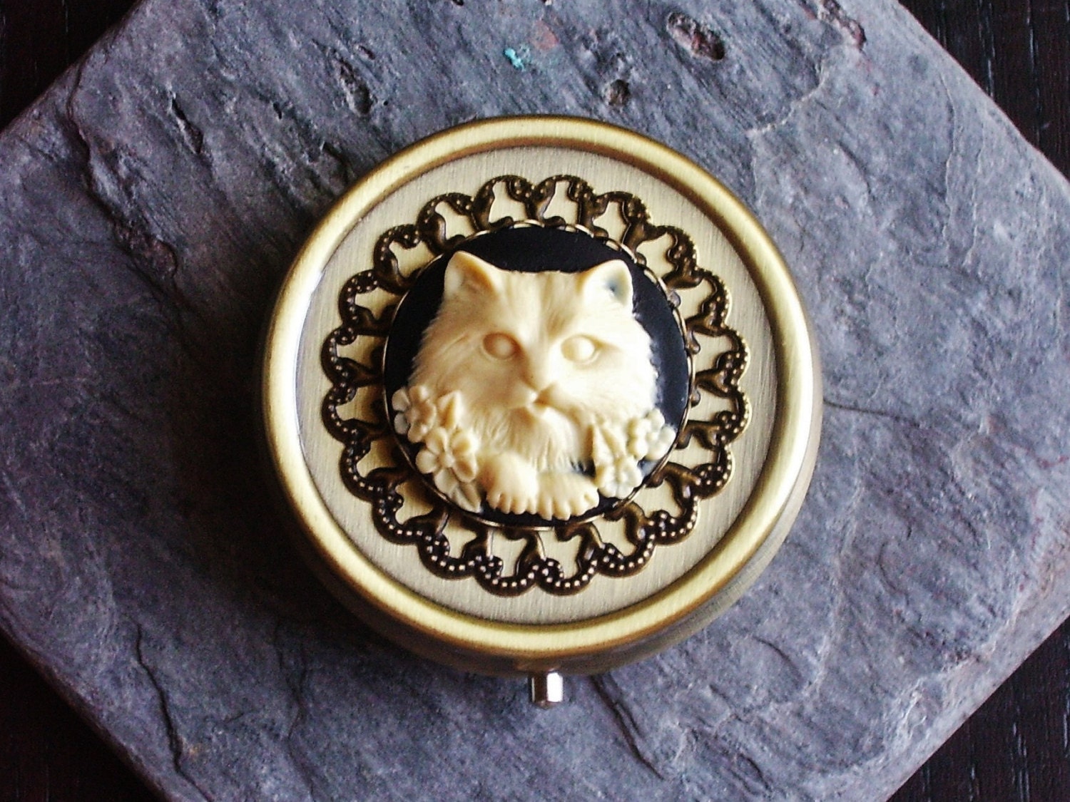 Antique brass cat cameo pill box container bronze pill box
