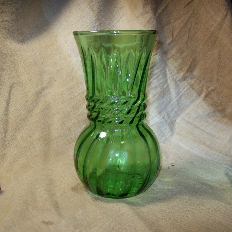 Vintage Swirled Green Glass Vase Mcm Emerald Green Glass 7688