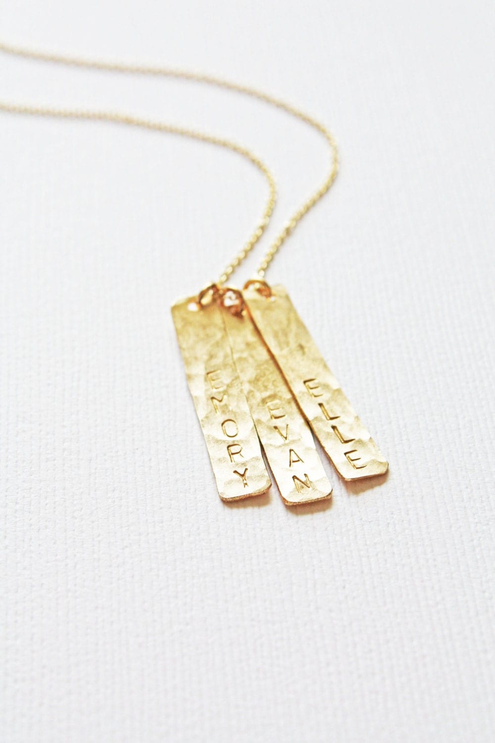 Personalized Vertical Gold Bar Necklace with 1 2 3 4 5 Names