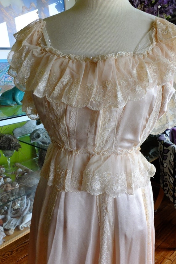 Wedding dress 70 vintage looks 1930s lace bridal gown vintage