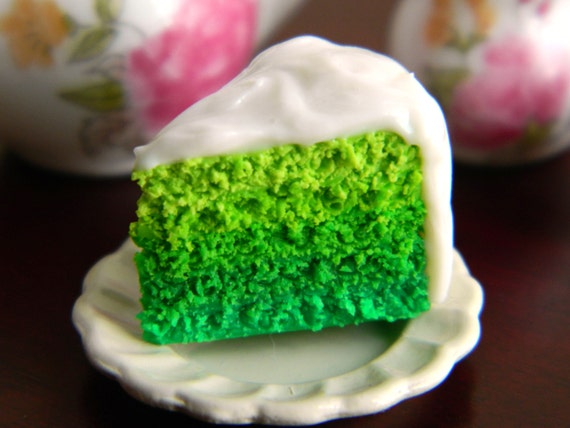 Grüne ombre cake slice charme grün smaragd kuchen von ohluckycharm Welches grün für küche
