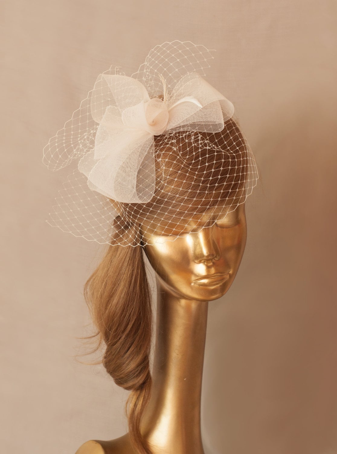 Ivory BIRDCAGE VEIL . Bridal FASCINATOR with Crin