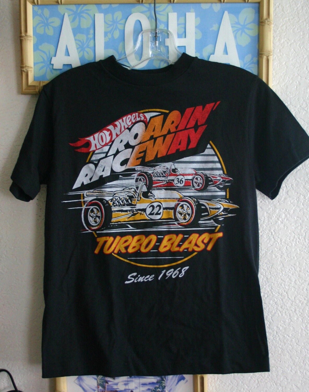 Vintage XS Hot Wheels Tee Shirt 16 Inches pit to pit Ships