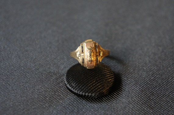 Solid Gold 10 K 10K Antique Ring 1944 Josten High School B