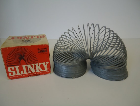 slinky cat toy