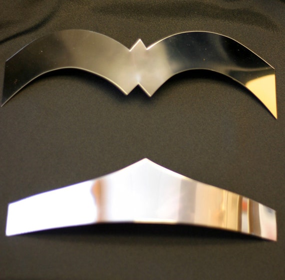 Download Wonder Woman Silver or Gold chestplate and belt piece to make