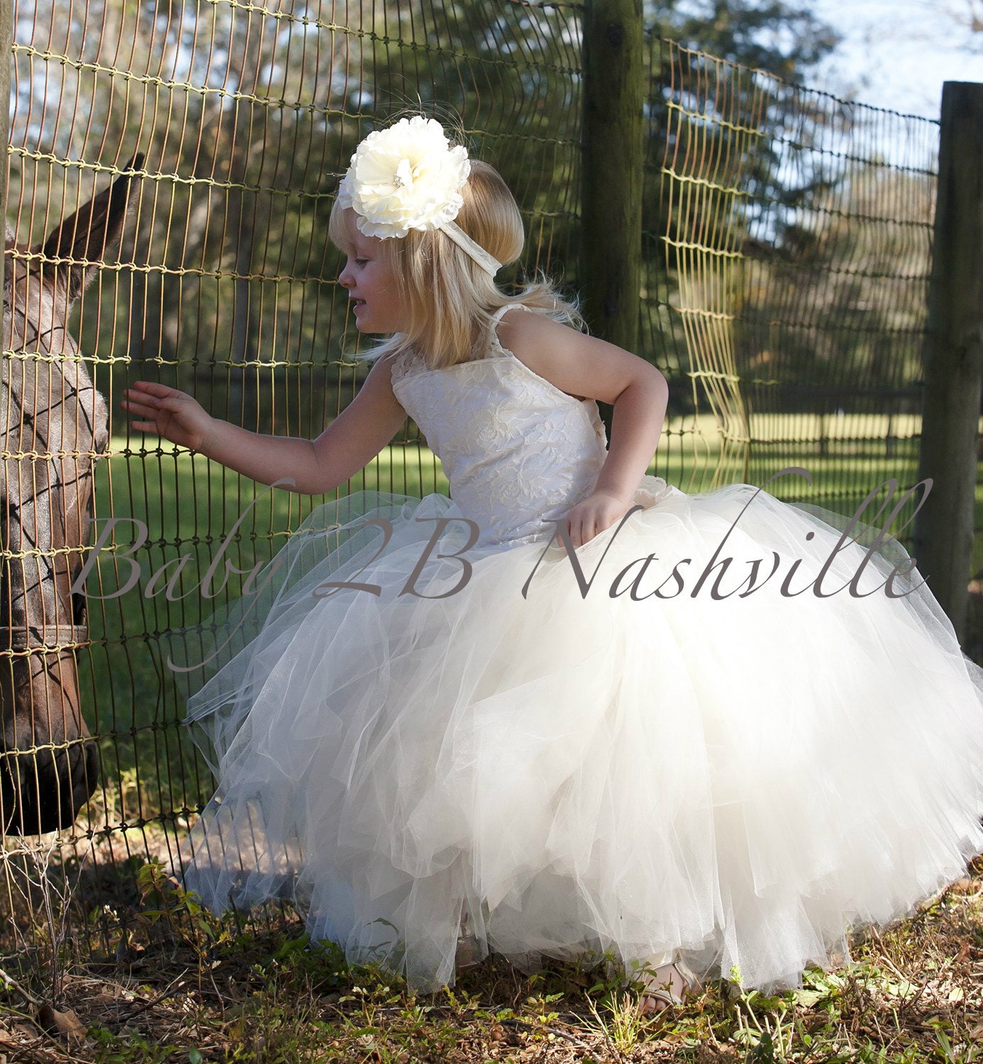 Ivory Lace Flower Girl Dress Vintage Flower Girl Dress
Ivory Lace Vintage Flower Girl Dress