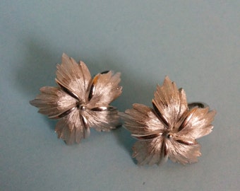 Vintage 1980's Trifari Flower Clip Earrings Silver Tone