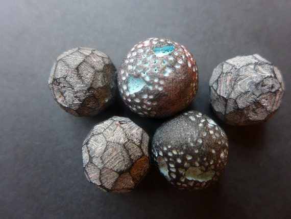 Stone Path. 5 mix and match grey polymer clay art beads. Striated, faceted and pitted textures. 12-14mm.