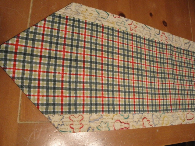 Christmas Plaid Table Runner