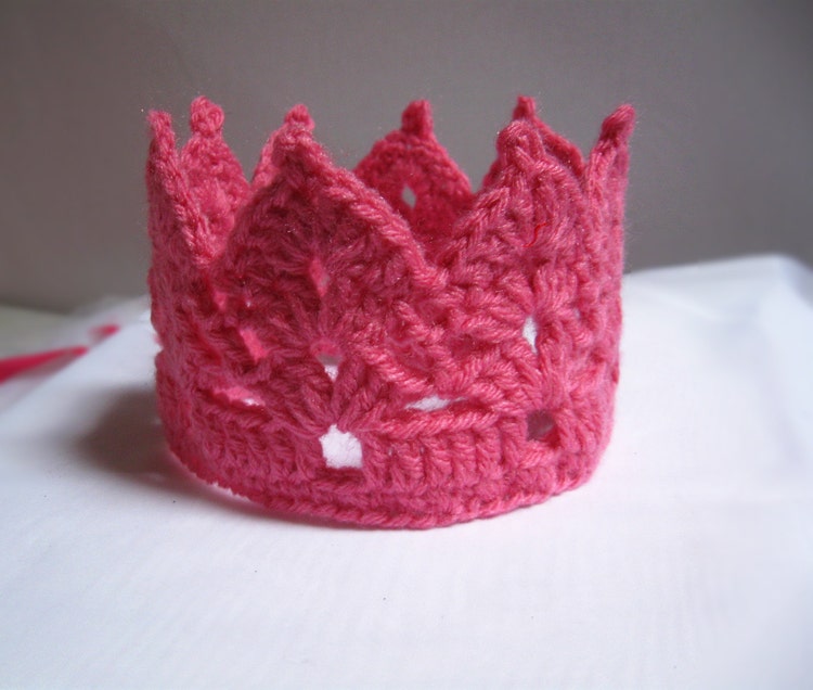 Crochet Crown Pattern-Tiara Headband Crown Headband by lanadearg