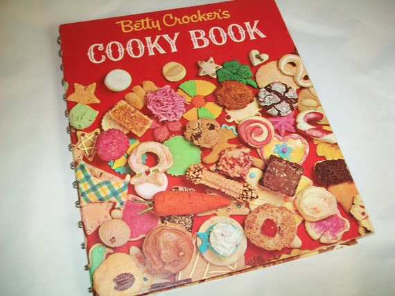 Vintage Betty Crocker Cooky Book 1960s cookbook Betty