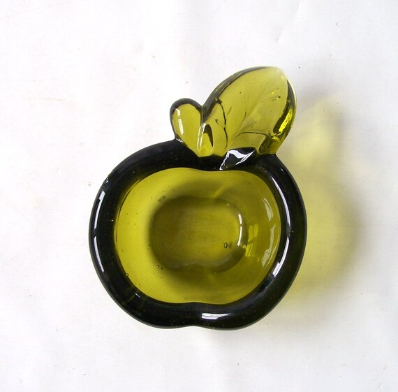 vintage green apple glass ashtray dish mid by RecycleBuyVintage