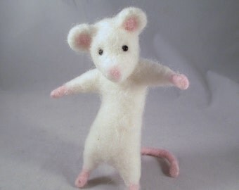 Needle Felted Animal, Felted Mice, Needle Felted Mice, Woodland Animals, Felted Animals, Handmade Mice, Forest Animals, Felt Animals