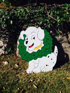 Christmas dalmation with wreath decoration