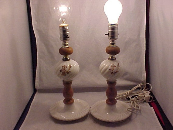 Lamps Dresser White lamps Pair Glass dresser milk matching Milk glass