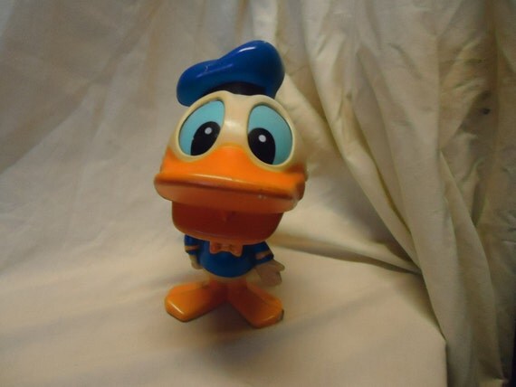 donald duck pull string toy