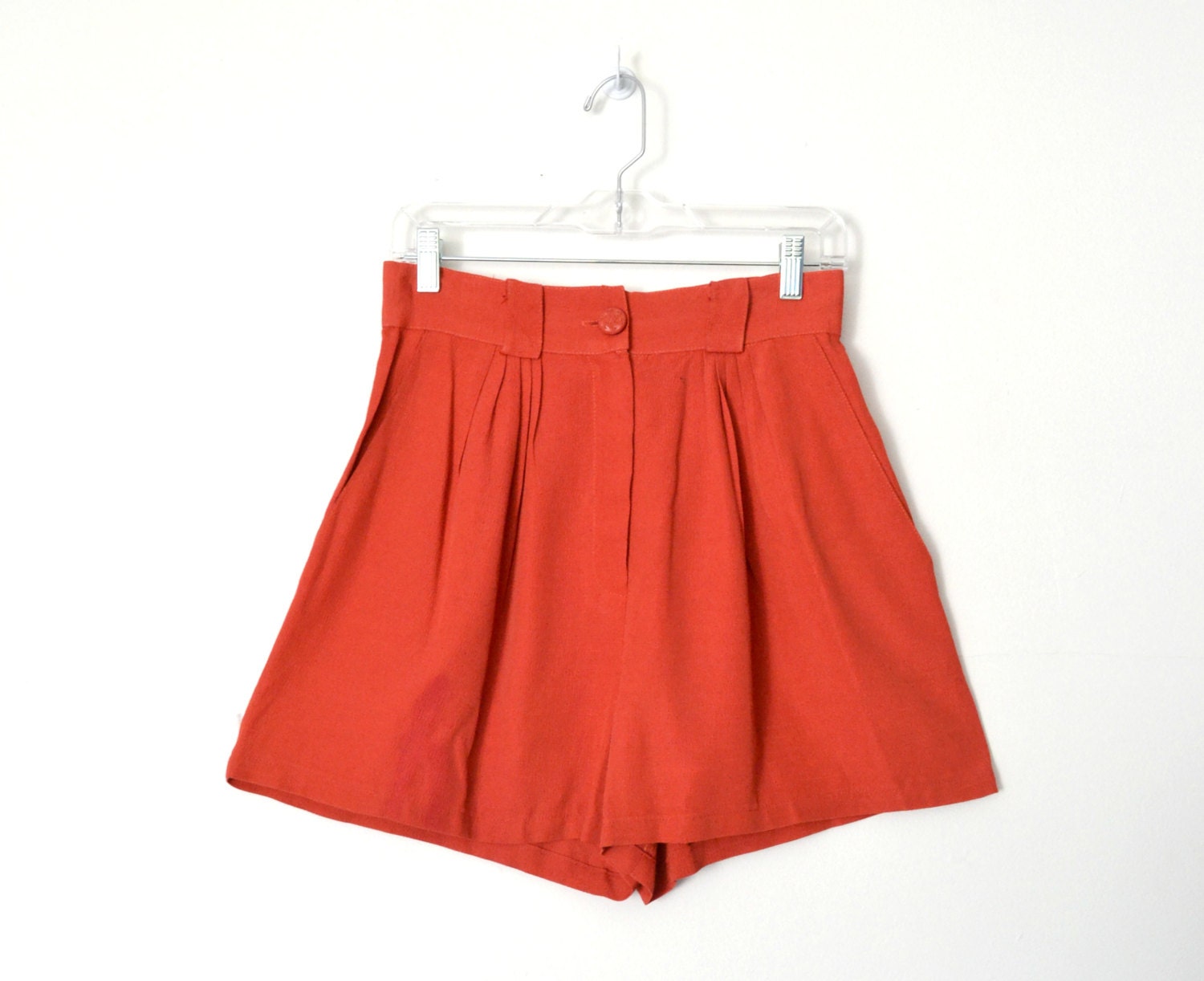 80s high waisted red shorts / loose fit / size 8