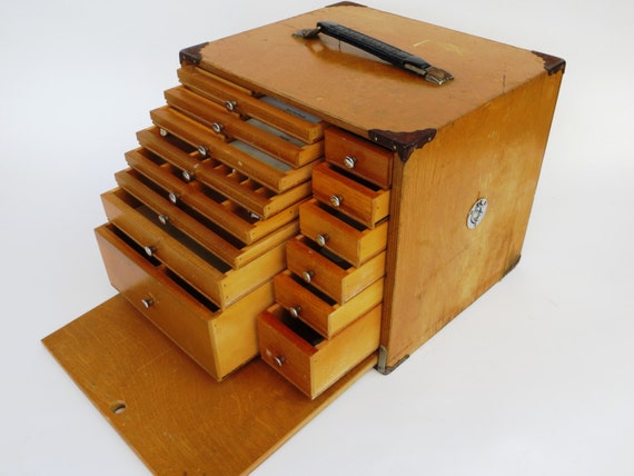 Kit vintage de dentisterie itinérante 14 tiroir caisse en ~ Instrument Caisse En Bois Kit vintage de dentisterie itinérante 14 tiroir caisse en ~ Instrument Caisse En Bois