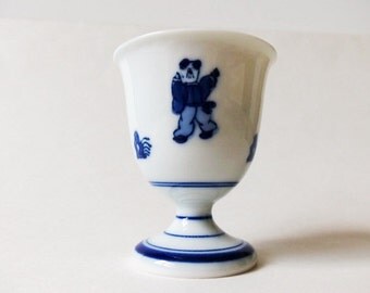 Vintage Porcelain Egg Cup Blue & White Footed Japan
