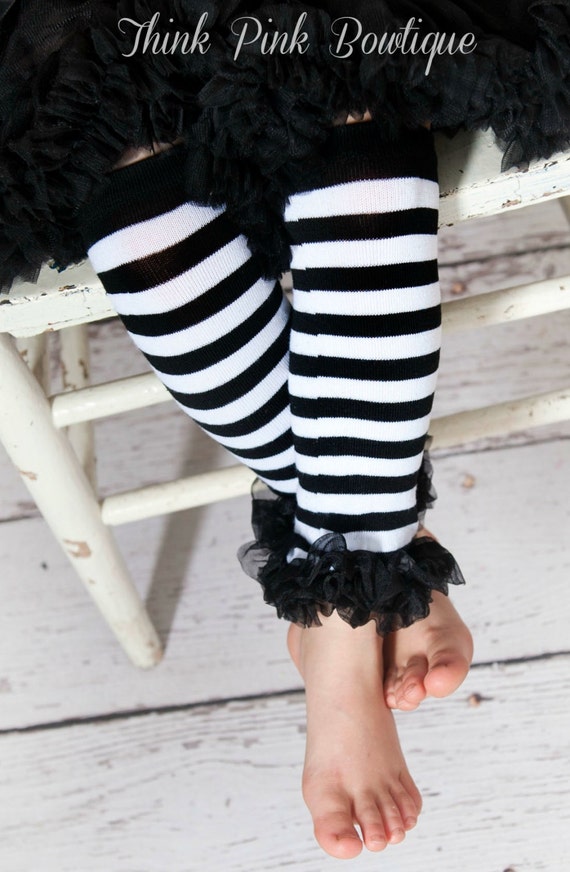 baby leg warmers, leg warmers, Black and white baby leg warmers,striped leg warmers , girls legwarmers,chidren leg warmers, leg warmers. by ThinkPinkBows