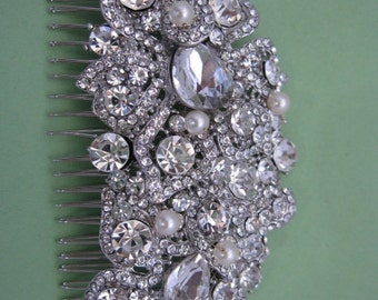 Vintage inspired Wedding hair clip.Bridal hair comb pearl hair clip.Wedding hair jewelry.Bridal hair comb.Wedding hair piece,Bridal comb