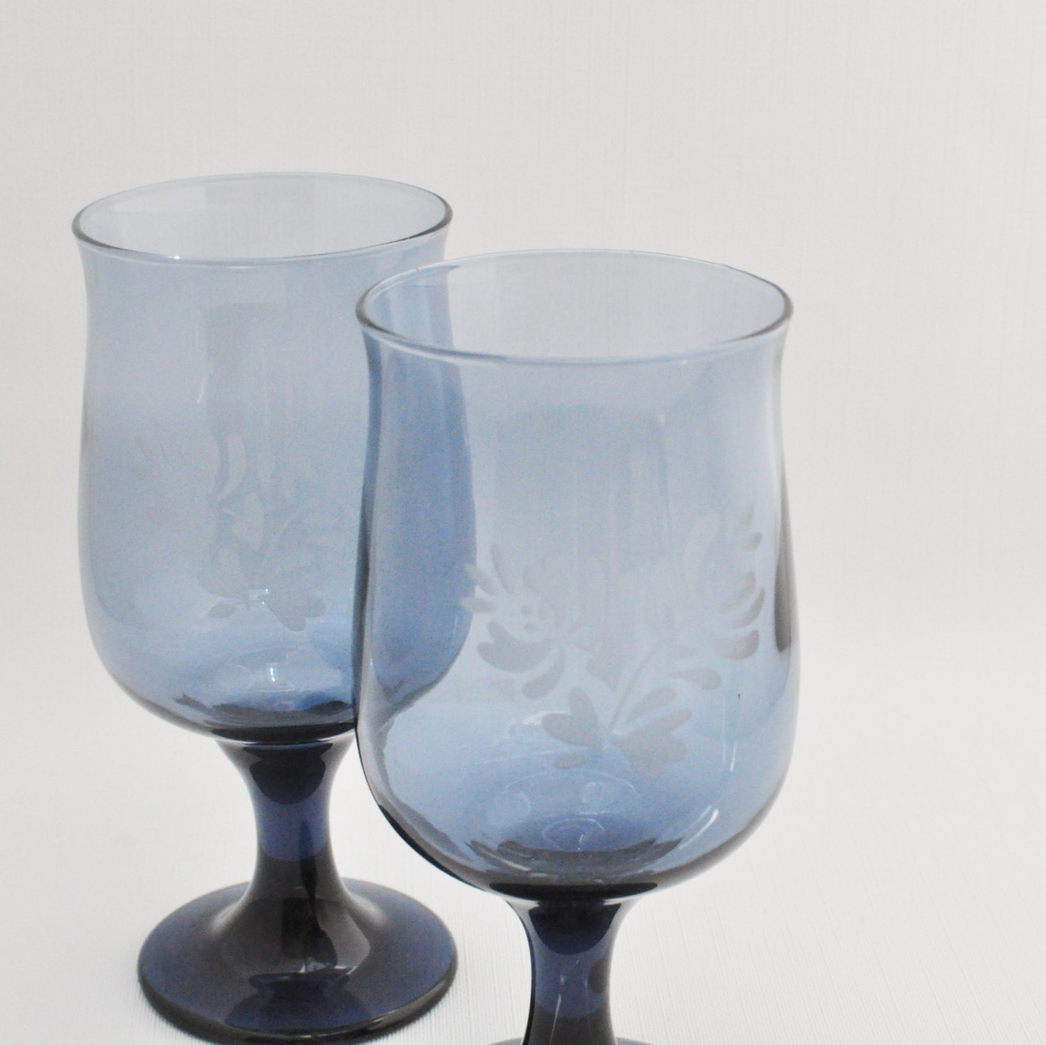 Pfaltzgraff Glass Etched Glasses Wine Glasses Blue Goblet Yorktowne Stem Glassware