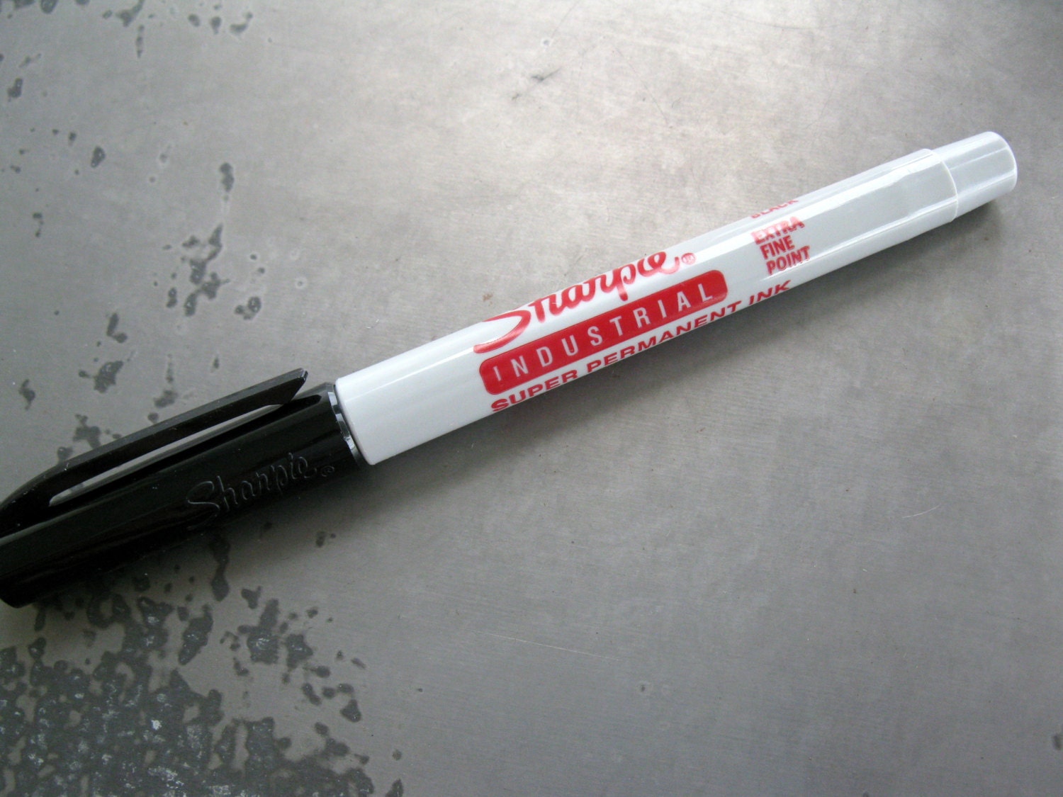 SHARPIE Industrial Strength Marker Extra Fine Point for