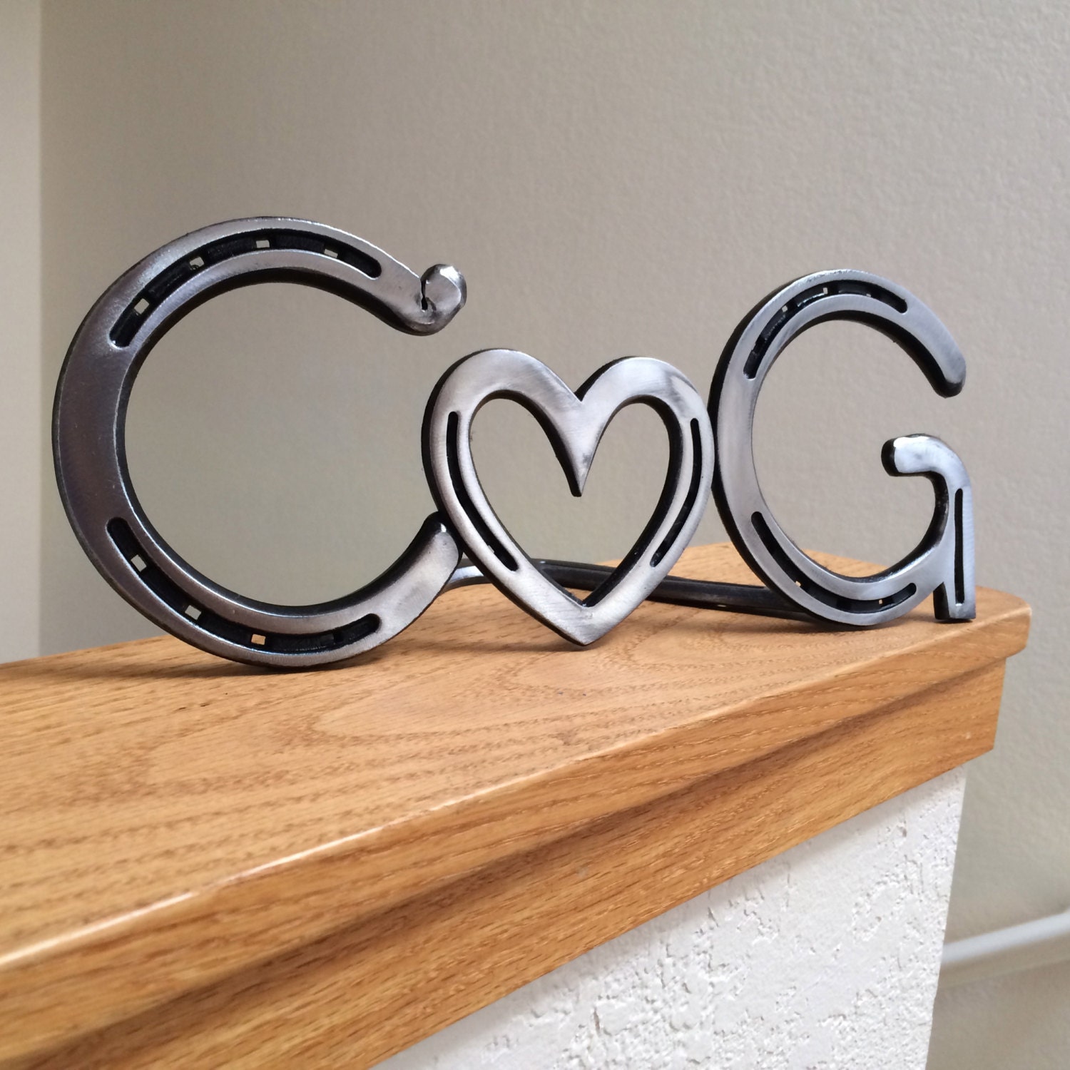 Personalized horseshoe heart couple sign, country wedding gift or centerpiece decor, engraving available